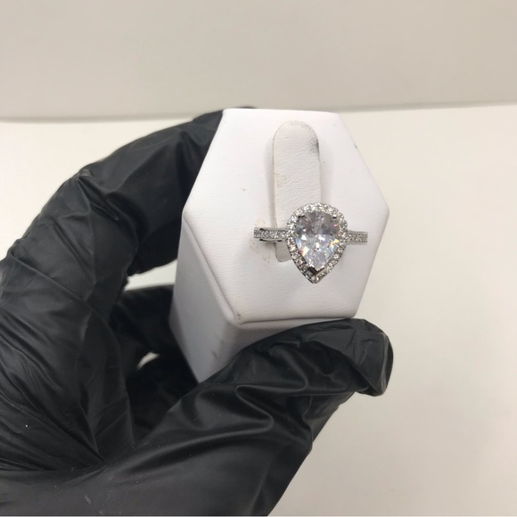 MARQUISE PRINCESS CUT BRIDAL WEDDING RING - Picture 2 of 8